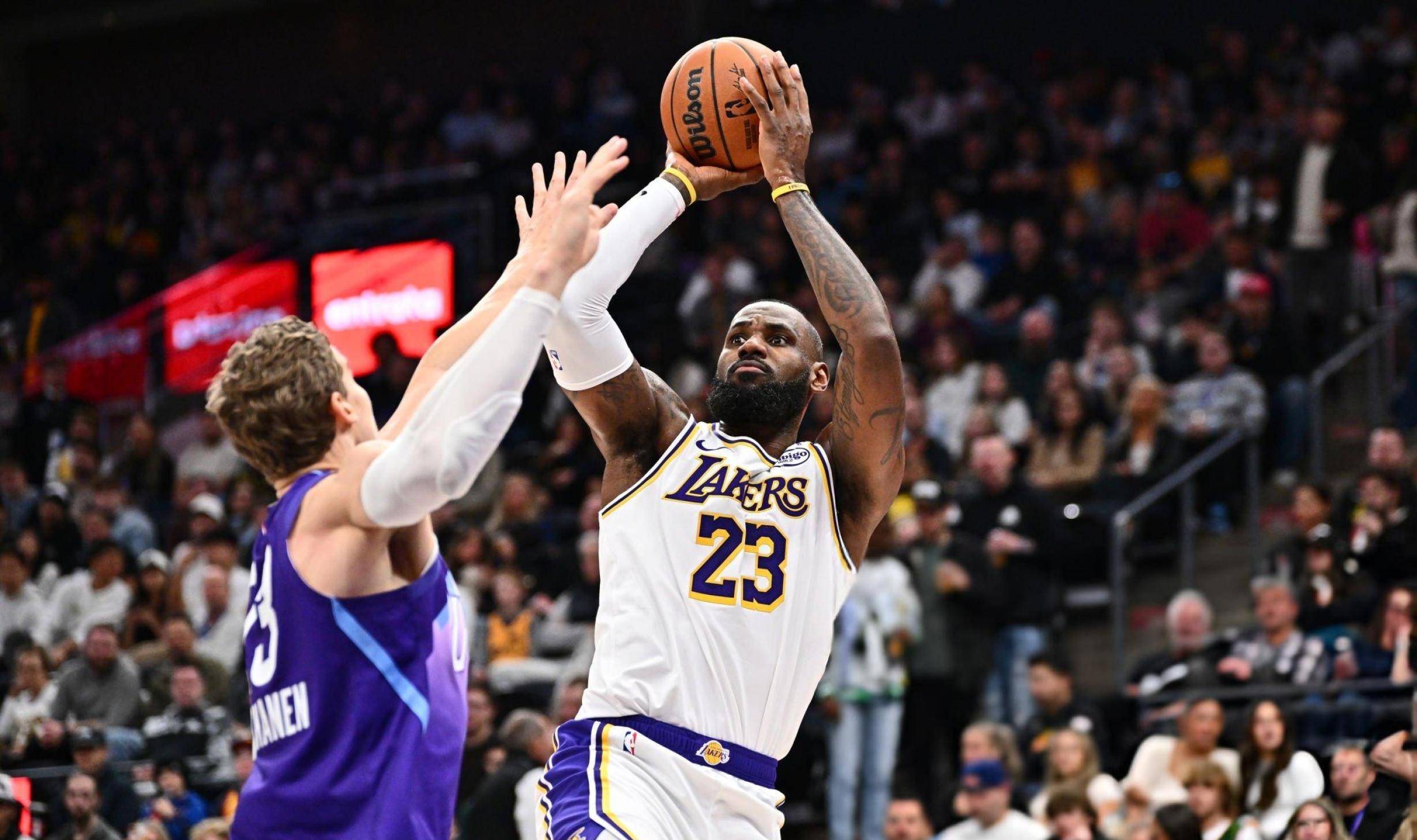 英雄联盟赔率-里程碑夜！辽宁本钢扳平良机，NBA季后赛清晨刷纪录，气氛紧张，训练强度明显提升的简单介绍