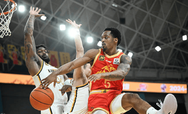 里程碑夜!辽宁本钢扳平良机,NBA季后赛清晨刷纪录,气氛紧张,训练强度明显提升的简单介绍 里程碑夜!辽宁本钢扳平良机,NBA季后赛清晨刷纪录,气氛紧张,训练强度明显提升的简单介绍