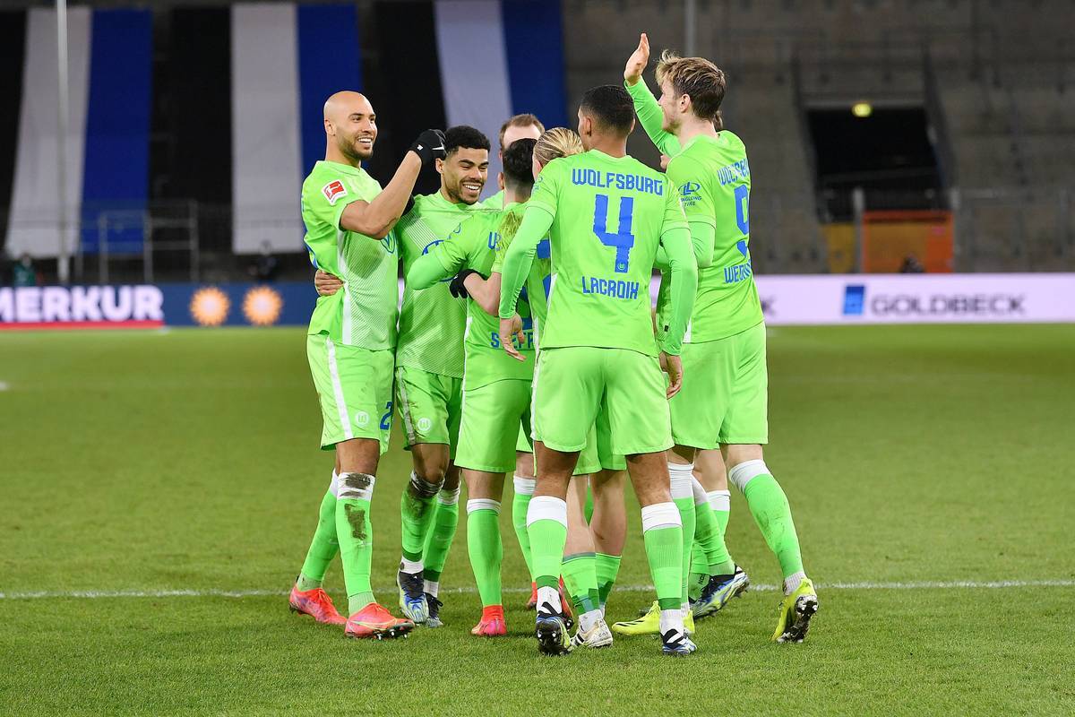 转折点尤文图斯绝杀压哨,德国杯冲刺阶段攻防权衡,引发热议,阵容厚度经受考验的简单介绍 转折点尤文图斯绝杀压哨,德国杯冲刺阶段攻防权衡,引发热议,阵容厚度经受考验的简单介绍